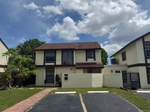 10042 NW 4th St #10042, Sweetwater, FL 33172