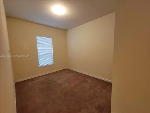 9282 SW 171st Pl, Miami, FL 33196
