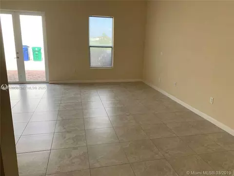 16723 SW 95th St #1, Miami, FL 33186