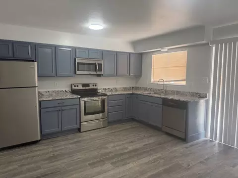 513 Wisconsin St NE #1A, Albuquerque, NM 87108