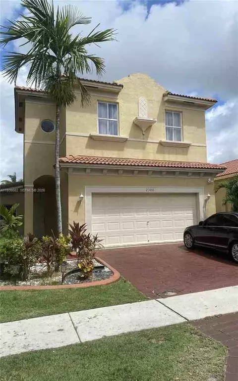 2300 NE 37th Rd, Homestead, FL 33033