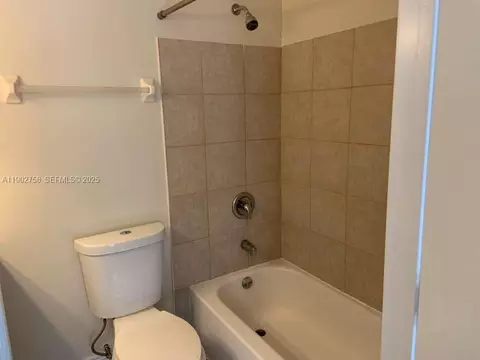21 Fleming Ct, Weston, FL 33326