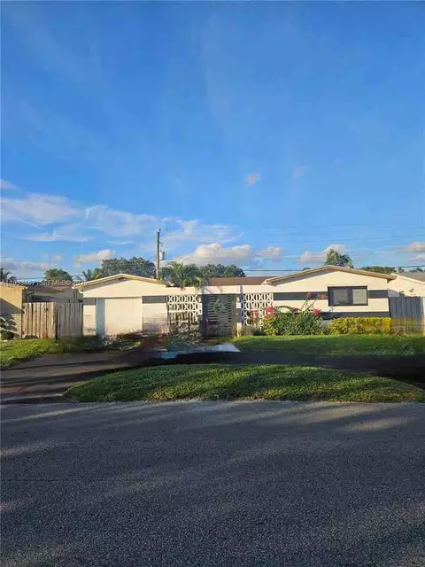 7817 Fairway Blvd, Miramar, FL 33023