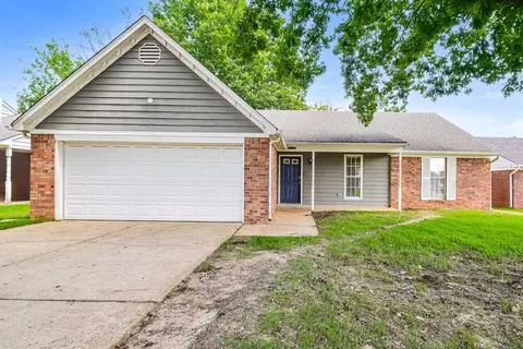 10378 Yates Dr, Olive Branch, MS 38654
