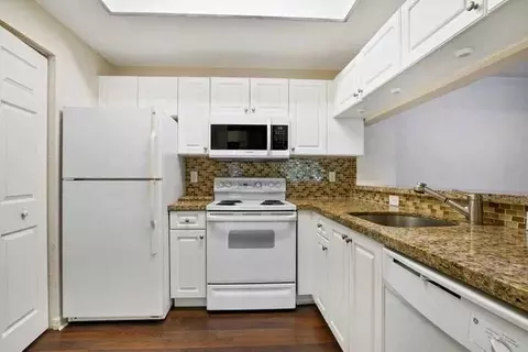 2812 Grande Pkwy #105, Palm Beach Gardens, FL 33410