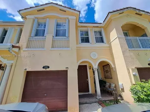 15059 SW 9th Ln, Miami, FL 33194