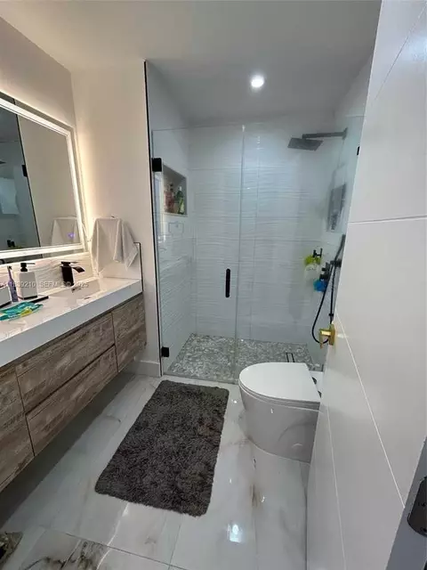 4285 SW 7th St #4285, Miami, FL 33134