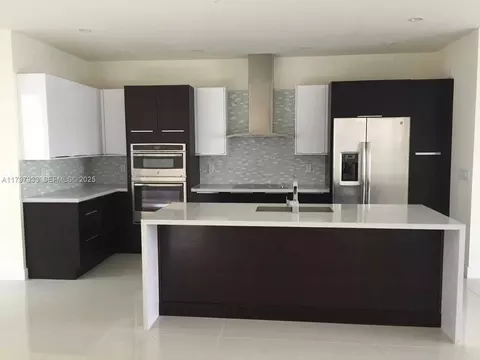 6423 NW 105th Ct, Doral, FL 33178