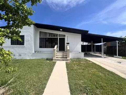 8430 SW 32nd St, Westchester, FL 33155