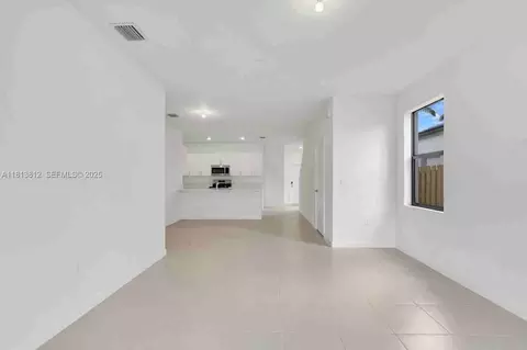 3050 Park Pl #5838, Dania Beach, FL 33312