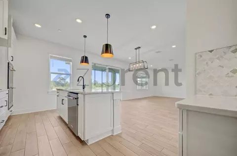 534 Sun Chaser Dr, Nokomis, FL 34275