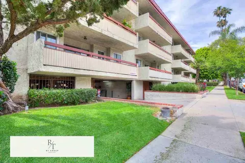 125 S Sierra Madre Blvd #104, Pasadena, CA 91107