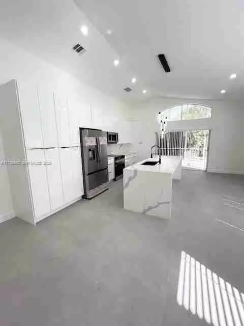 4962 SW 32nd Way, Fort Lauderdale, FL 33312