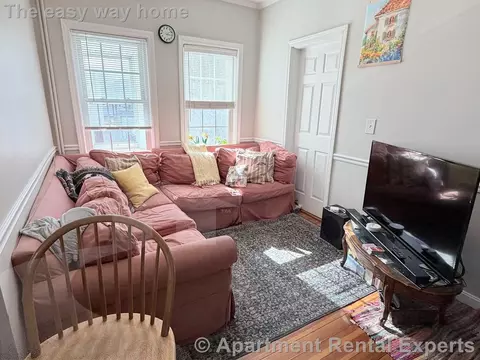 519 Main St #1, Medford, MA 02155