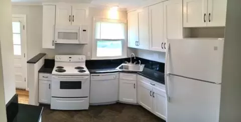 20 Hobart Ln #18-46, Amherst, MA 01002