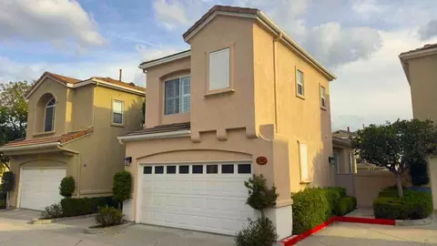 27905 Crown Court Cir #93, Valencia, CA 91354