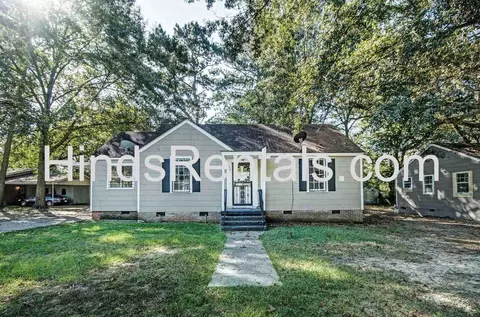 235 Dunbar St, Jackson, MS 39216
