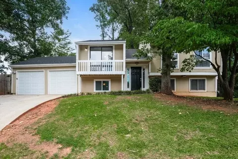 1374 Muirfield Dr, Stone Mountain, GA 30088