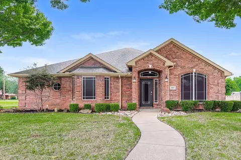 900 Diann Cir, Lancaster, TX 75146