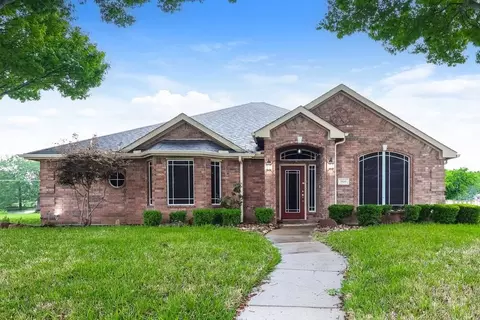 900 Diann Cir, Lancaster, TX 75146