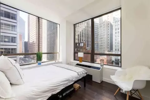 128 Water St #2401, New York, NY 10005
