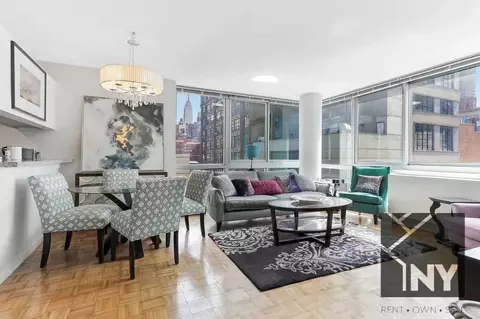 451 W 37th St #2703, New York, NY 10018