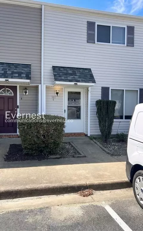 161 Jenness Ln, Newport News, VA 23602