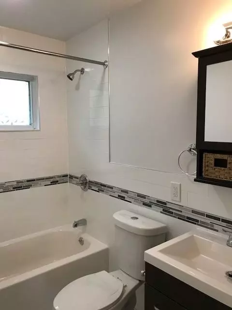 1741 N Gardiner Dr #14B, North Bay Shore, NY 11706