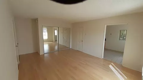5929 Laurel Canyon Blvd #16, Valley Village, CA 91607