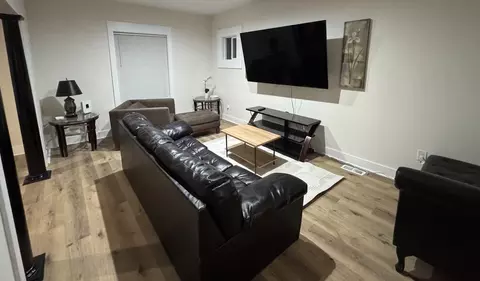 220 W Buena Vista St, Highland Park, MI 48203