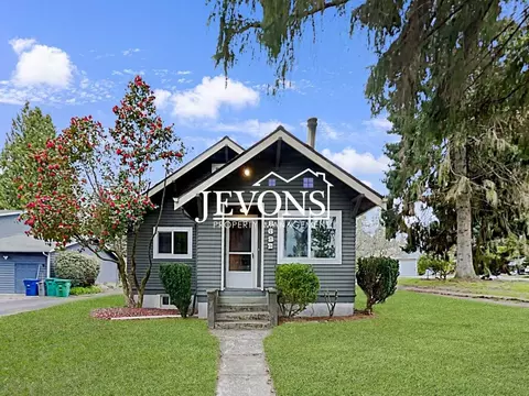 8632 116th Ave SE, Newcastle, WA 98056