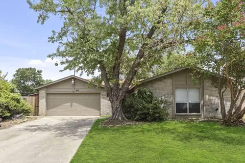 618 Thornwood Trl, Grand Prairie, TX 75052