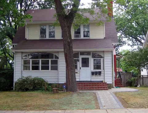 6604 1st St NW #2, Washington, DC 20012