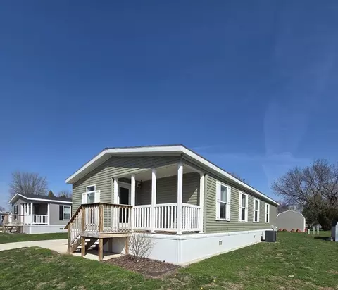 55 Hickory Ln #55N, Sandwich, IL 60548