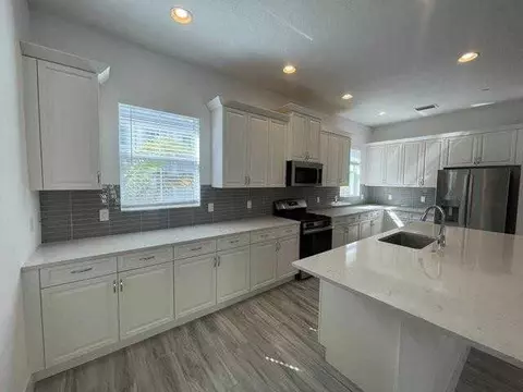 8086 Hobbes Way, Palm Beach Gardens, FL 33418