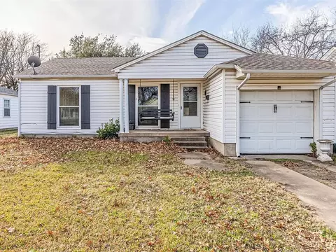 1112 N Lockhart St, Sherman, TX 75092