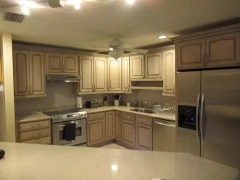 4 Lexington Ln E #E F, Palm Beach Gardens, FL 33418
