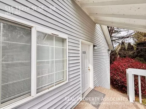 515 112th St SE #D9, Everett, WA 98208
