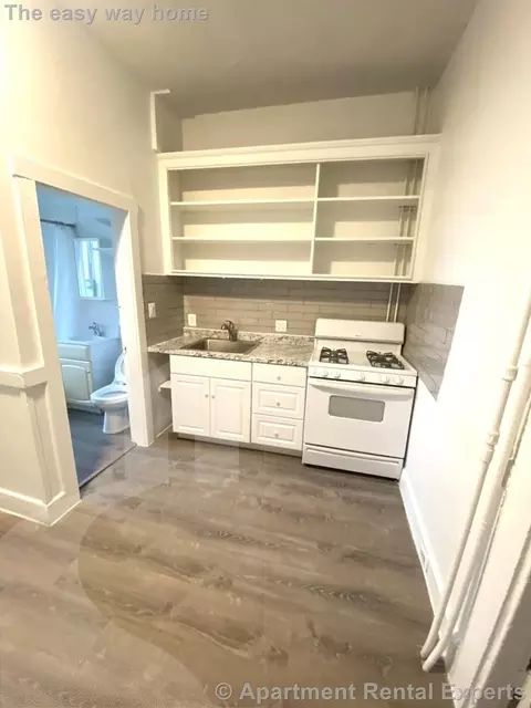 150 5th St #1, Cambridge, MA 02141