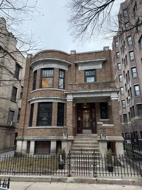509 W Briar Pl #2ND, Chicago, IL 60657