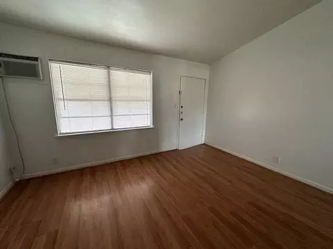 1023 Lyndon St #1, Houston, TX 77030