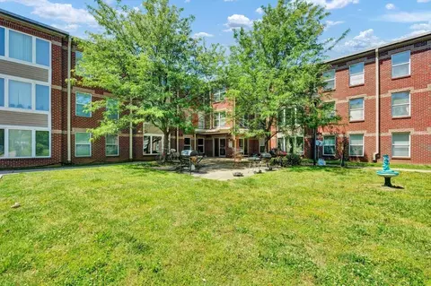 2132 Rowan St #105, Louisville, KY 40212