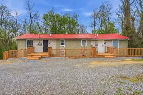701 Peppers Ferry Rd #4, Pulaski, VA 24301