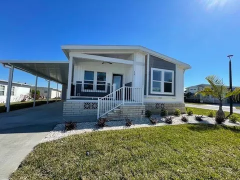 428 Zacapa, Venice, FL 34285