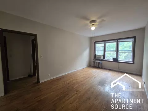 2837 W Cullom Ave #2, Chicago, IL 60618