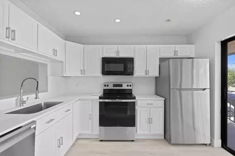 350 Club Cir #208, Boca Raton, FL 33487