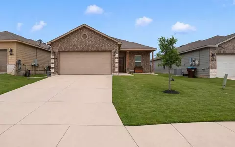 14606 Hackamore Way, Elmendorf, TX 78112