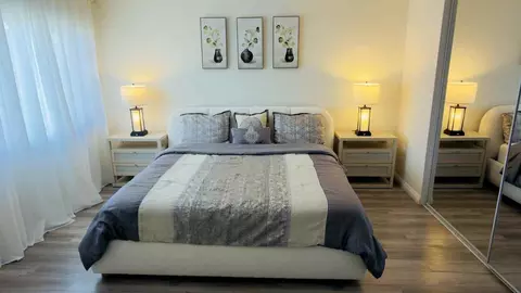 18550 Hatteras St #115, Tarzana, CA 91356