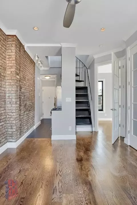 232 Elizabeth St #6A, New York, NY 10012