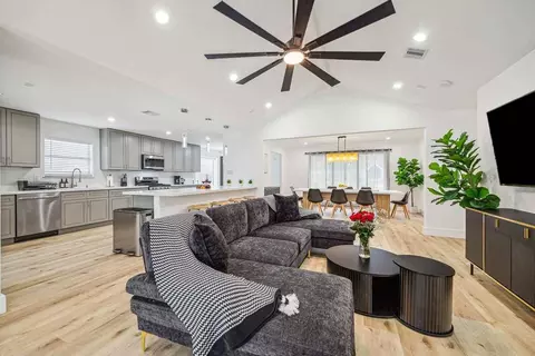 5631 Cerritos Dr #1514826P, Houston, TX 77035